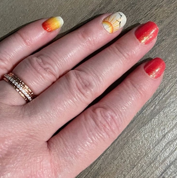 Color Street *Retired* Solstice Sunrise Nail Polish Strips - NWT - Picture 10 of 11